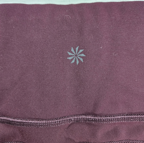 Athleta maroon capri leggings women's size medium - Picture 10 of 12